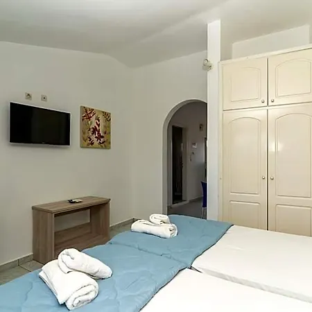 Alex Aparthotel 3*